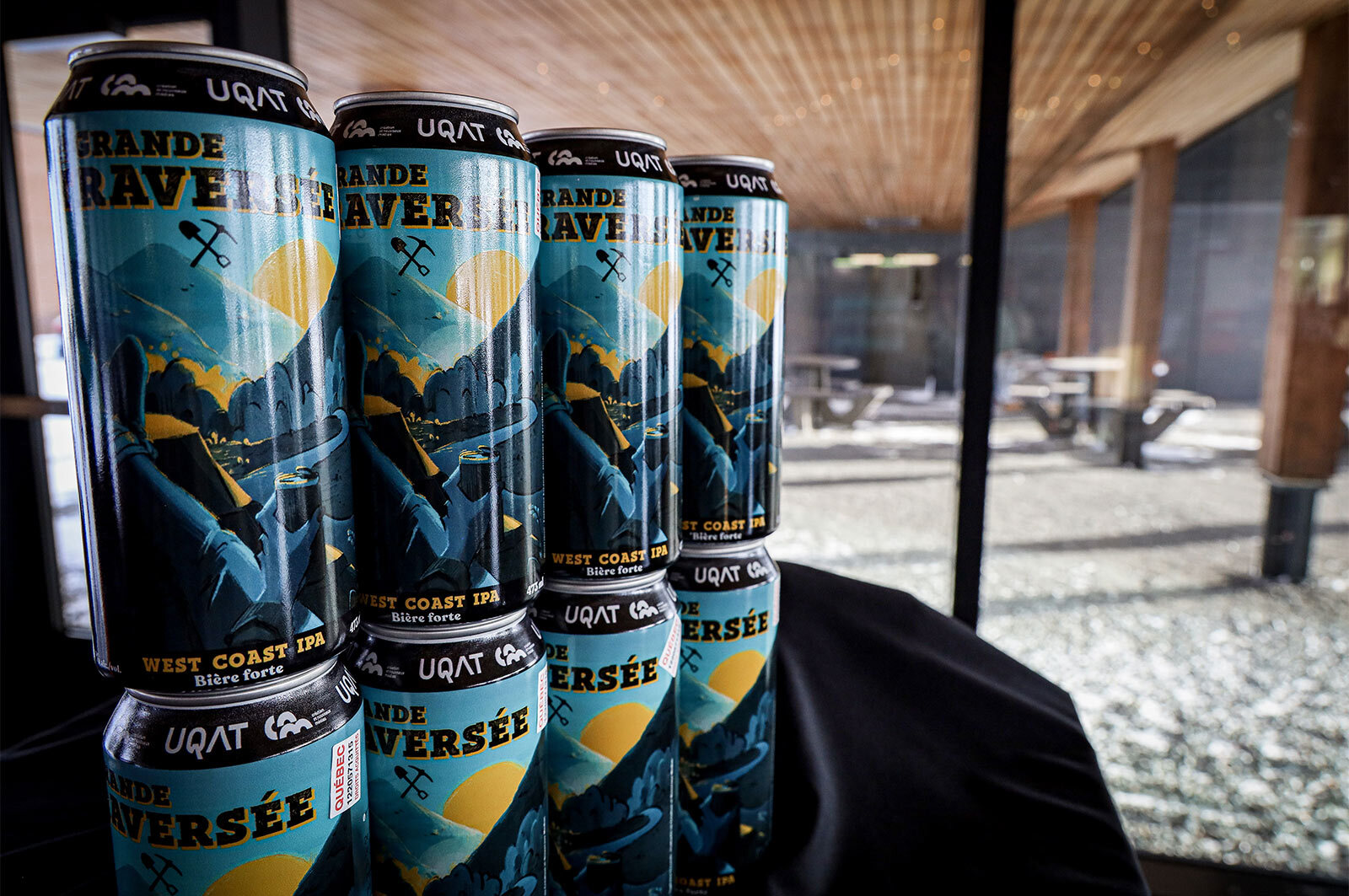 Une bière spécialement créée pour le département de création et nouveaux médias de l’UQAT