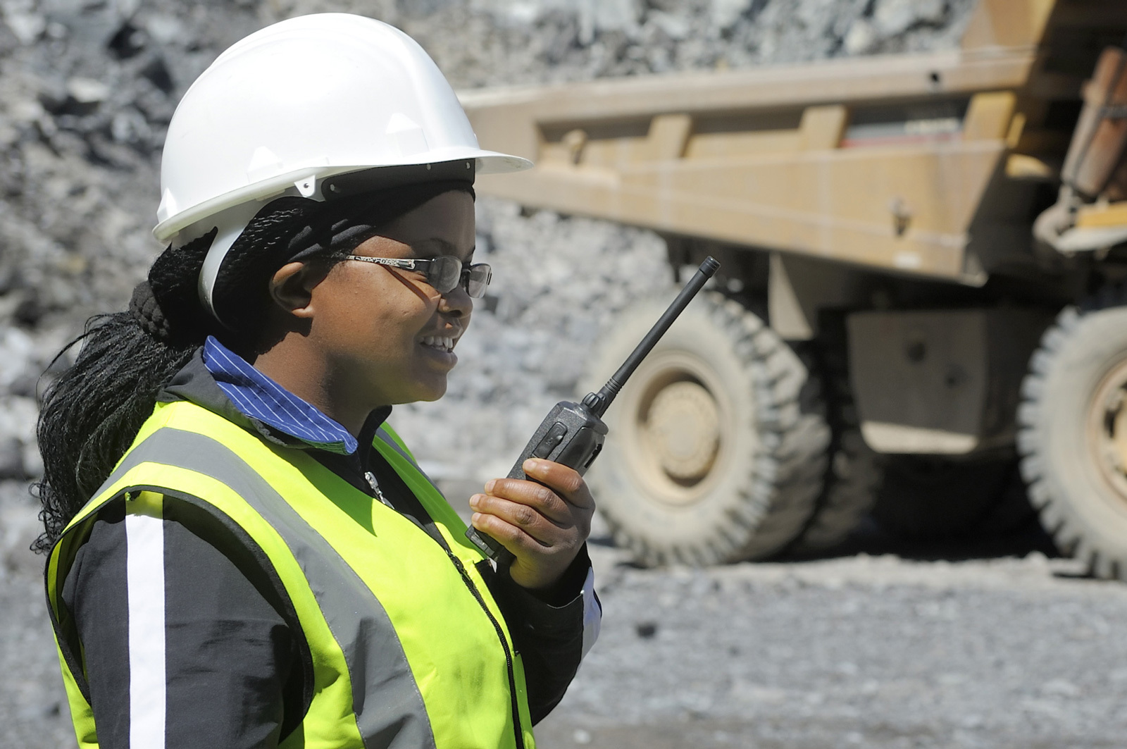 Une première chaire de recherche pour l'École de génie  de l'UQAT!<br>Lancement de la  chaire institutionnelle en développement de nouvelles technologies de  communication et d'automatisation pour les mines intelligentes