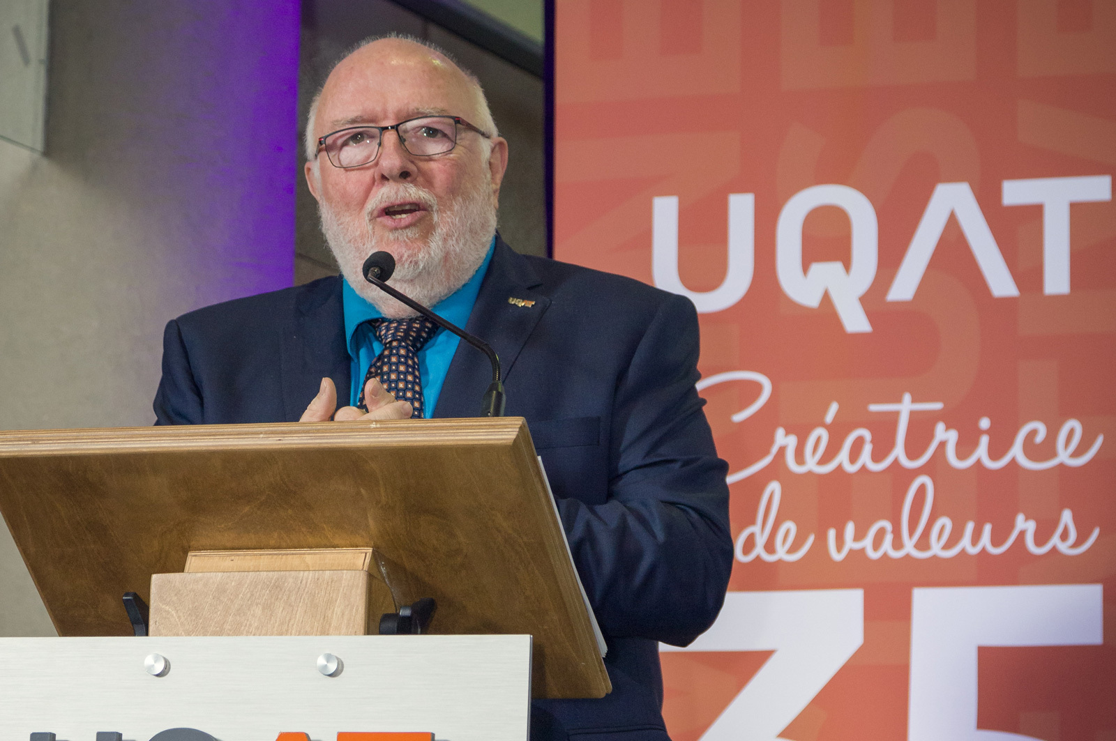 L'UQAT félicite Roger Gauthier pour son apport bénévole  exceptionnel!